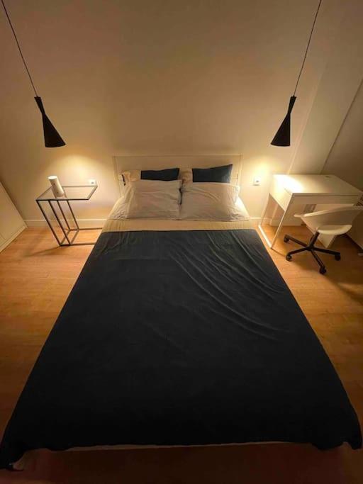 Quarto De Casal Close To Lisbon Flat Equipado Almada Dış mekan fotoğraf